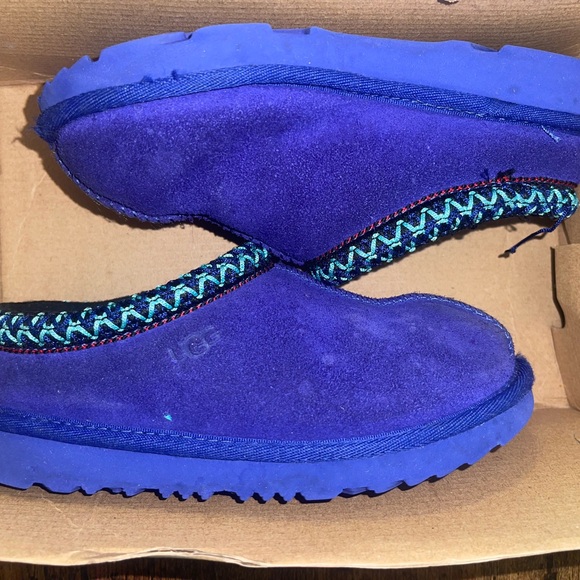 Uggs - Picture 3 of 6